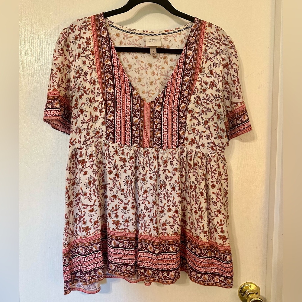 Knox Rose floral boho flowy top. Size medium